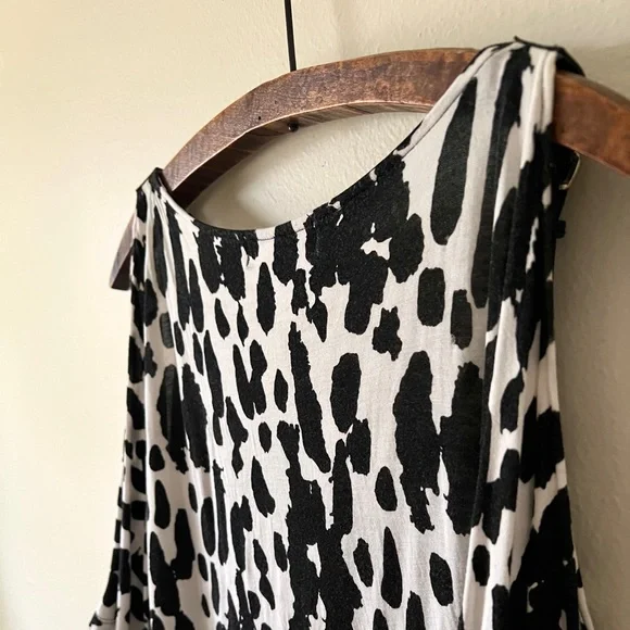Cow Print Monochrome Michael Kors Buckle Keyhole Sleeve L Black & White - Picture 8 of 8